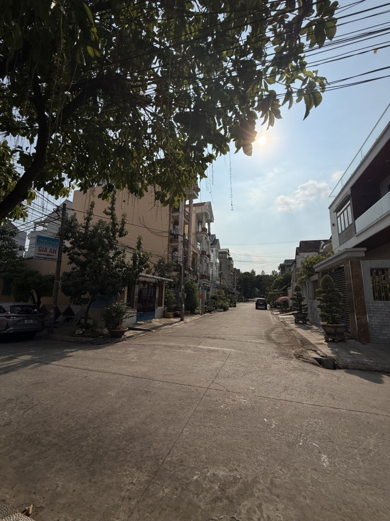 Bán nhà 2 Tầng P.Tam Hiệp,SHR đường nhựa 8M,gần trường THPT Trấn Biên 15991234