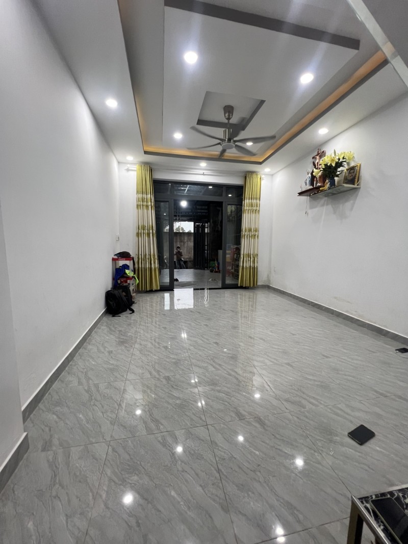 Bán nhà 2 Tầng Dĩ An,SHR thổ cư,đường ô tô, gần chợ Dĩ An 1 15991242