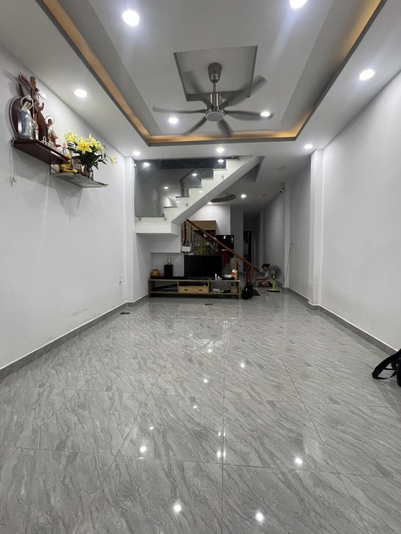 Bán nhà 2 Tầng Dĩ An,SHR thổ cư,đường ô tô, gần chợ Dĩ An 1 15991243