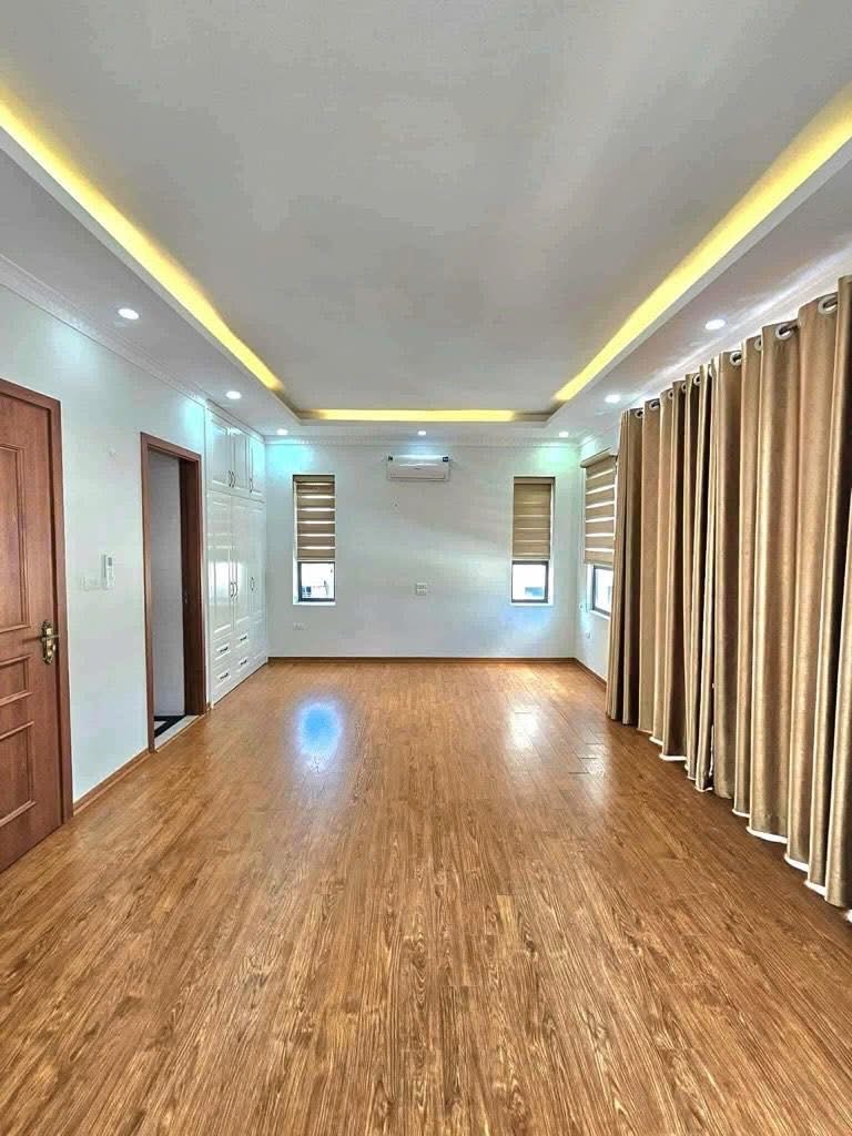 BÁN GẤP NHÀ ĐẸP THƯỢNG THANH - Ô TÔ ĐỖ CỬA , VÀI BƯỚC RA PHỐ . 7 ĐỒNG 15991269