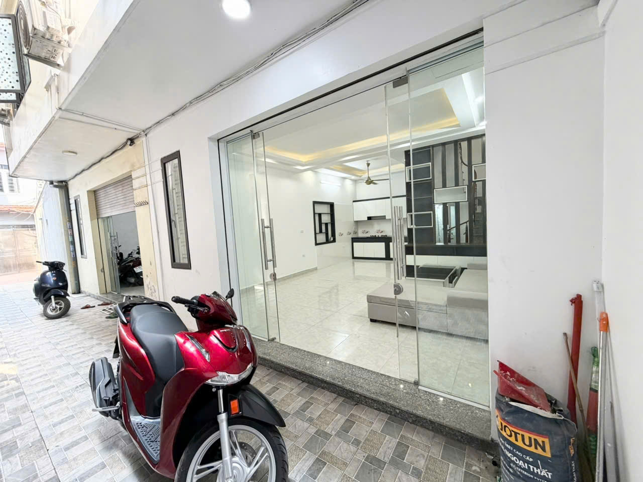 ❌Bán nhà Trại Lẻ - 50m 3 tầng - sân riêng - gần AEON 15991274