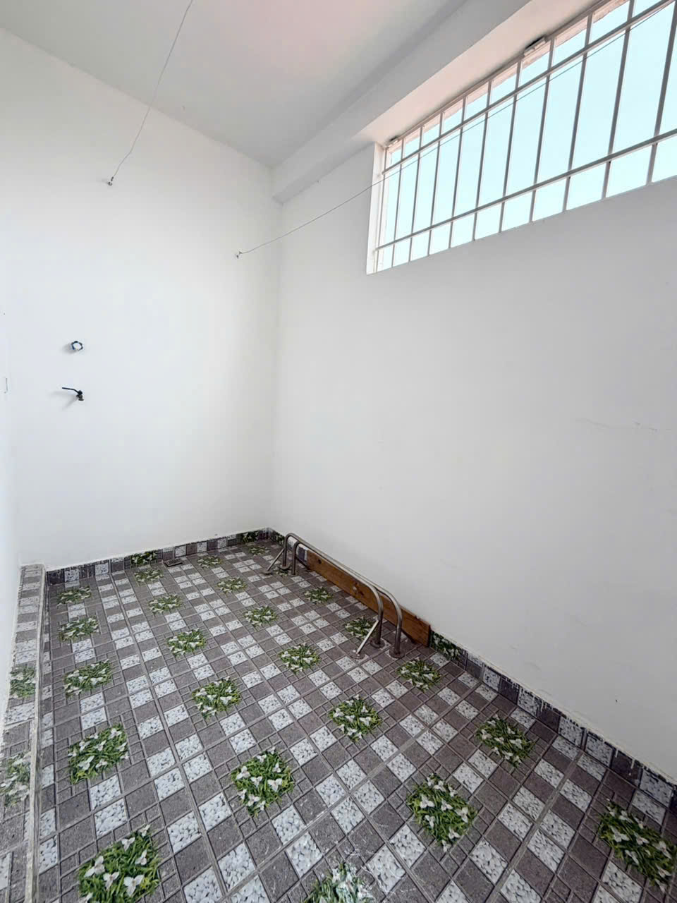 ❌Bán nhà Trại Lẻ - 50m 3 tầng - sân riêng - gần AEON 15991274