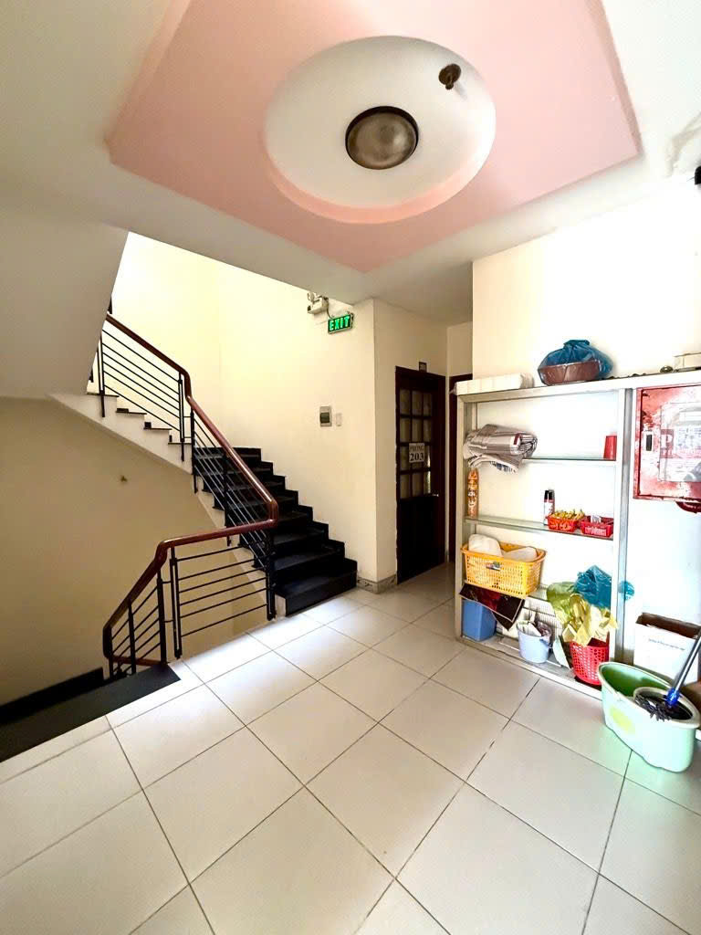 Quận 7, Khách Sạn  Mặt Tiền Đường Lý Phục Man, 6 Tầng, 6x20m. Chỉ Có 23 tỷ, Cần Bán 15991305