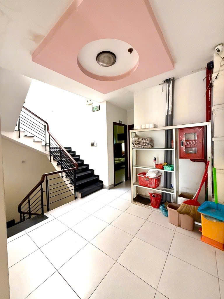 Quận 7, Khách Sạn  Mặt Tiền Đường Lý Phục Man, 6 Tầng, 6x20m. Chỉ Có 23 tỷ, Cần Bán 15991305