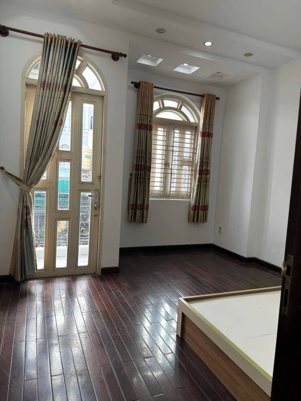 BÁN NHÀ GÒ VẤP, HẺM XE HƠI DƯƠNG QUẢNG HÀM, GẦN EMAERT, 4 TẦNG,5PN, 46M2, 8.7 TỶ TL 15991348