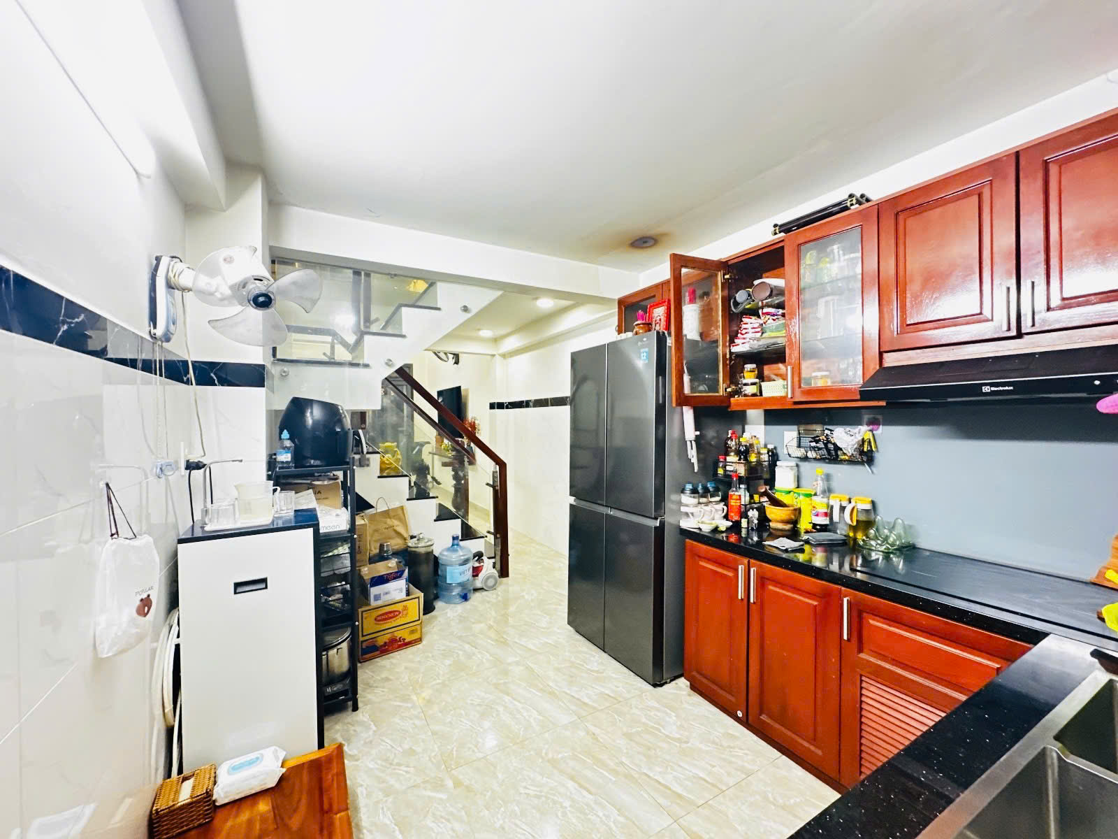 Bán Nhà CX Tự Do Tân Bình - CMT8 - Hẻm Xe Hơi 6M - 42M - 3 PN - Nhỉnh 7 Tỷ
 15991353