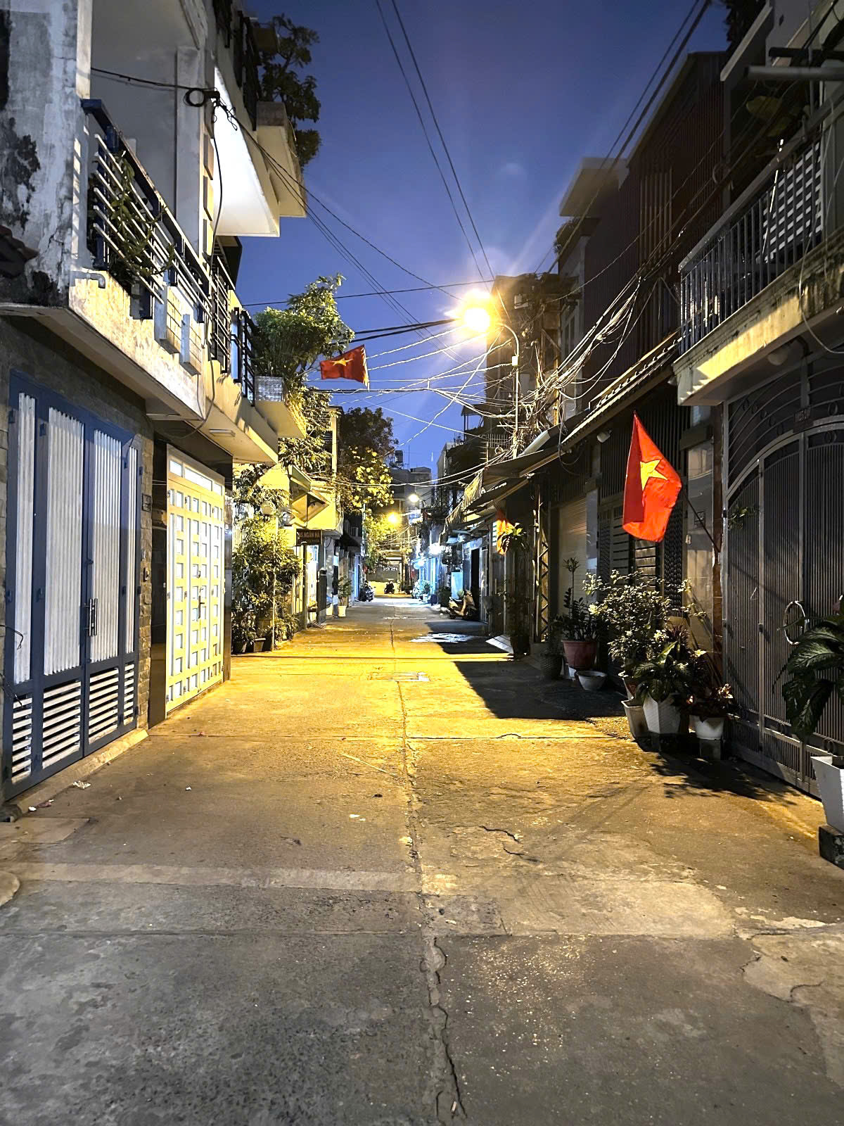 Bán Nhà CX Tự Do Tân Bình - CMT8 - Hẻm Xe Hơi 6M - 42M - 3 PN - Nhỉnh 7 Tỷ
 15991353