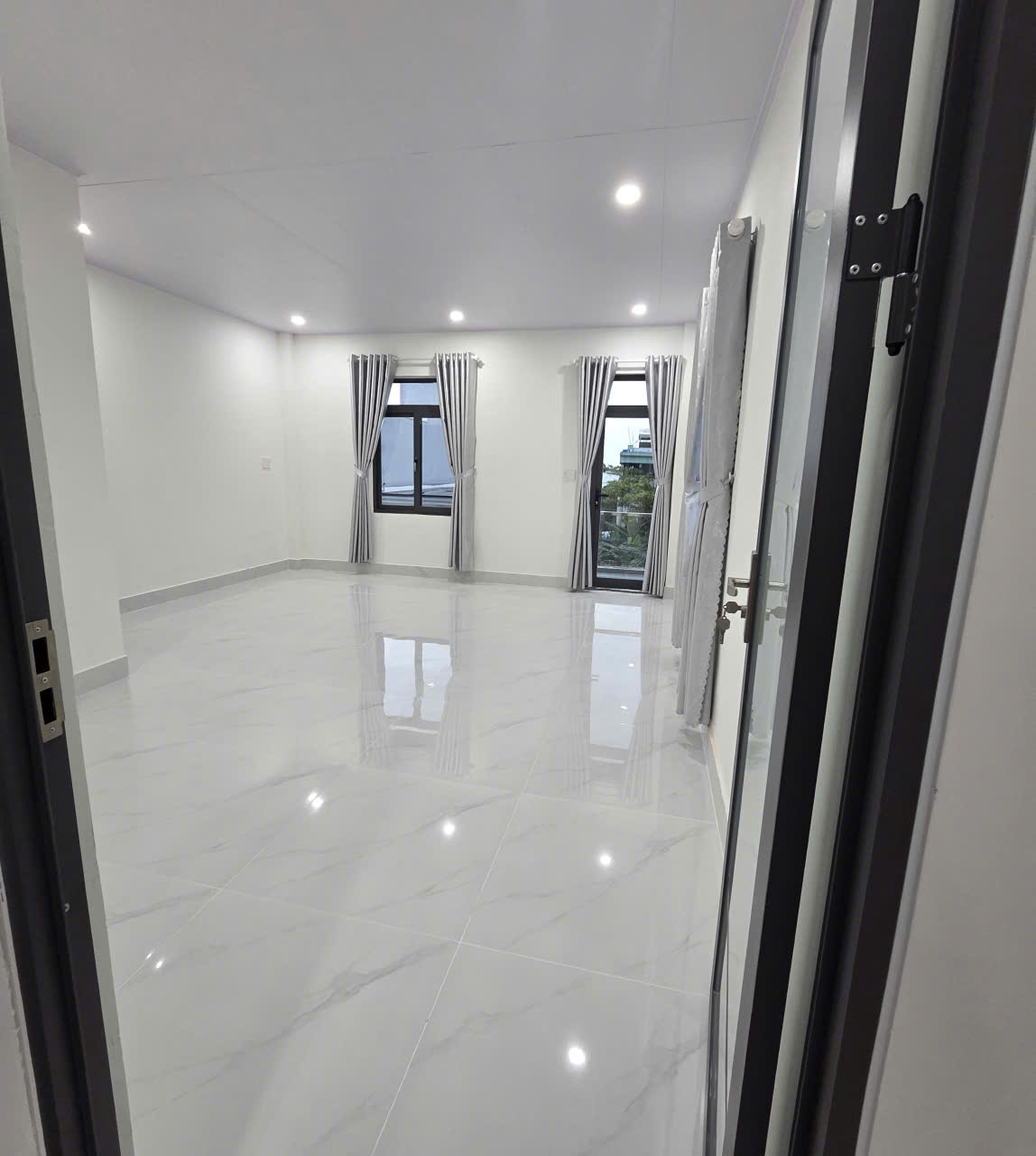 ♥ MT Bàu Mạc 18, gần Biển Nguyễn Tất Thành, 90m2, 3 tầng, 6.x tỷ 15991354