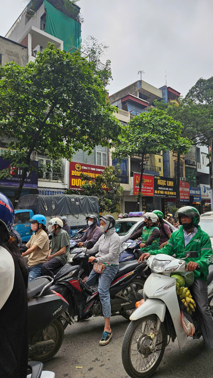 Nhà Em cần bán căn nhà vị trí mặt phố Quang Trung -Vỉa hè rộng – trục đường Huyết Mạch Hà Đông, 15991355