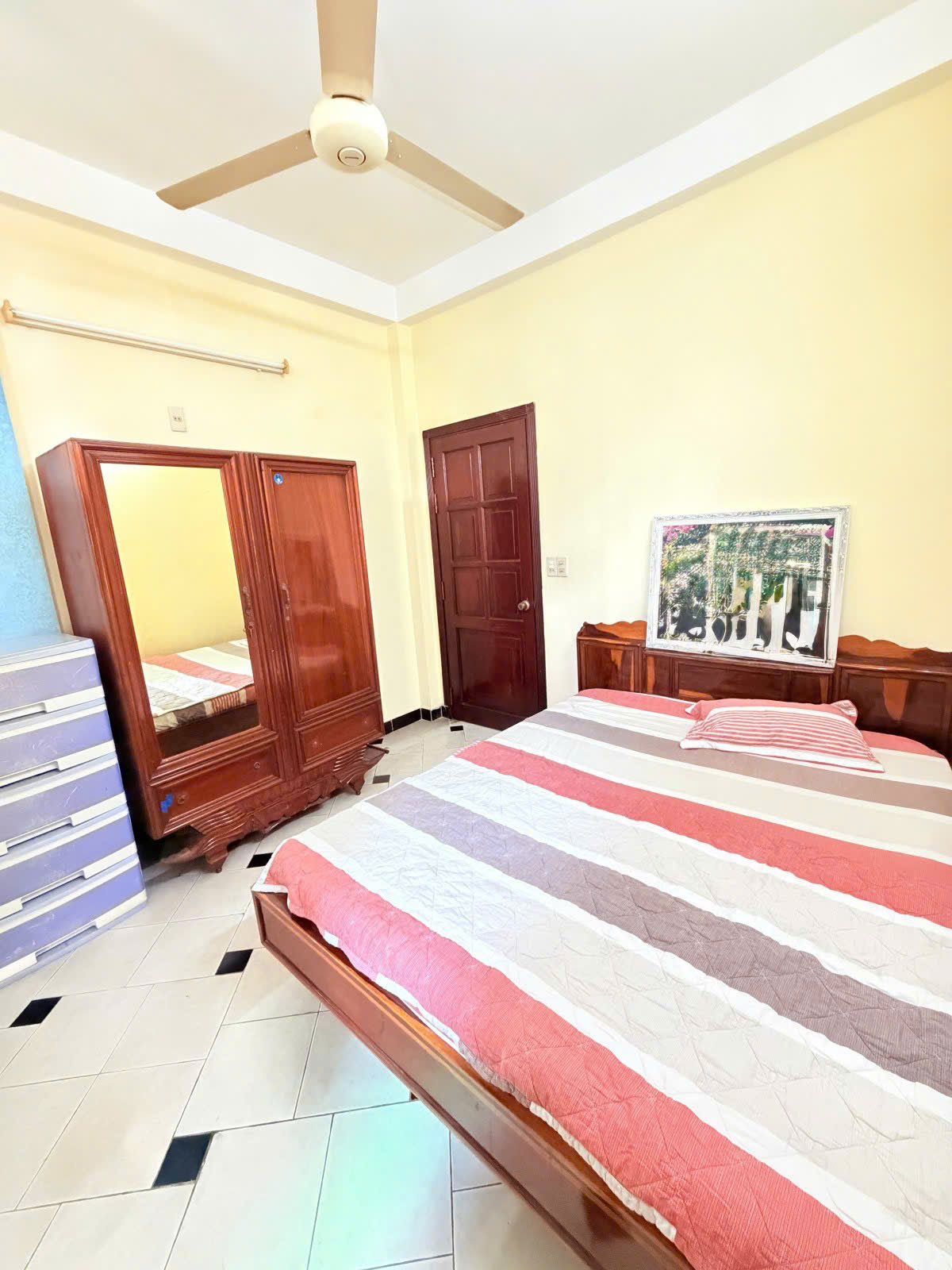 Bán Nhà Tân Bình - CMT8 Cư Xá Tự Do - Hẻm Xe Hơi - 4 PN - Nhỉnh 10 Tỷ
 15991372