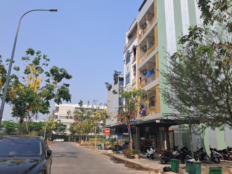 ♪  Tòa Căn Hộ trước Mặt Đại Học FPT, 102m2, ngang 6m, 6 tầng, 14.x tỷ 15991374