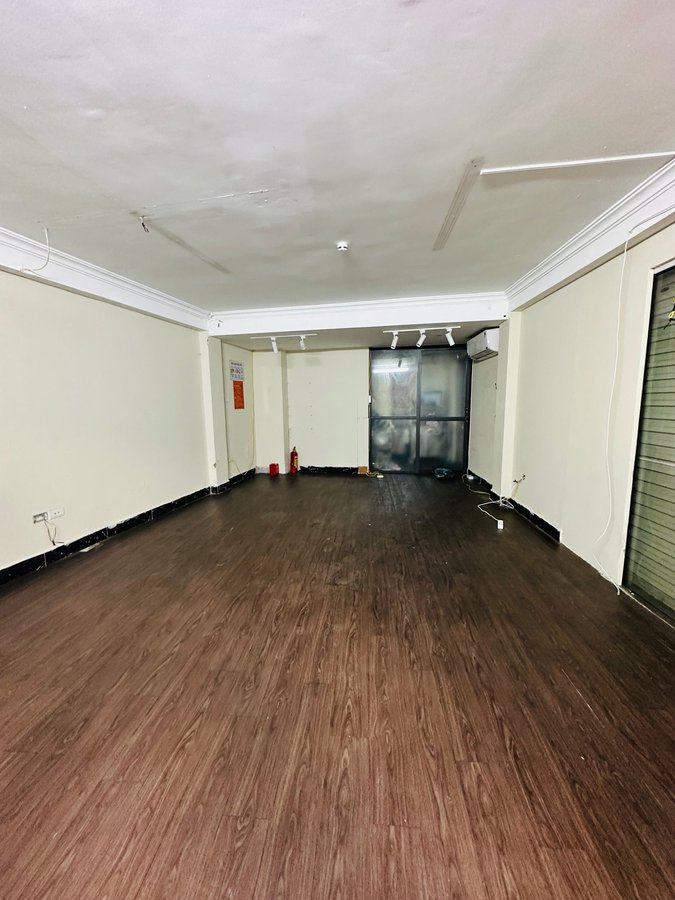 Bán Nhà Mặt Phố Nguyễn Văn Tuyết. Đống Đa. Lô Góc. Ô Tô. Vỉa Hè. DT 40m2. Giá 28.2 Tỷ.  15991390