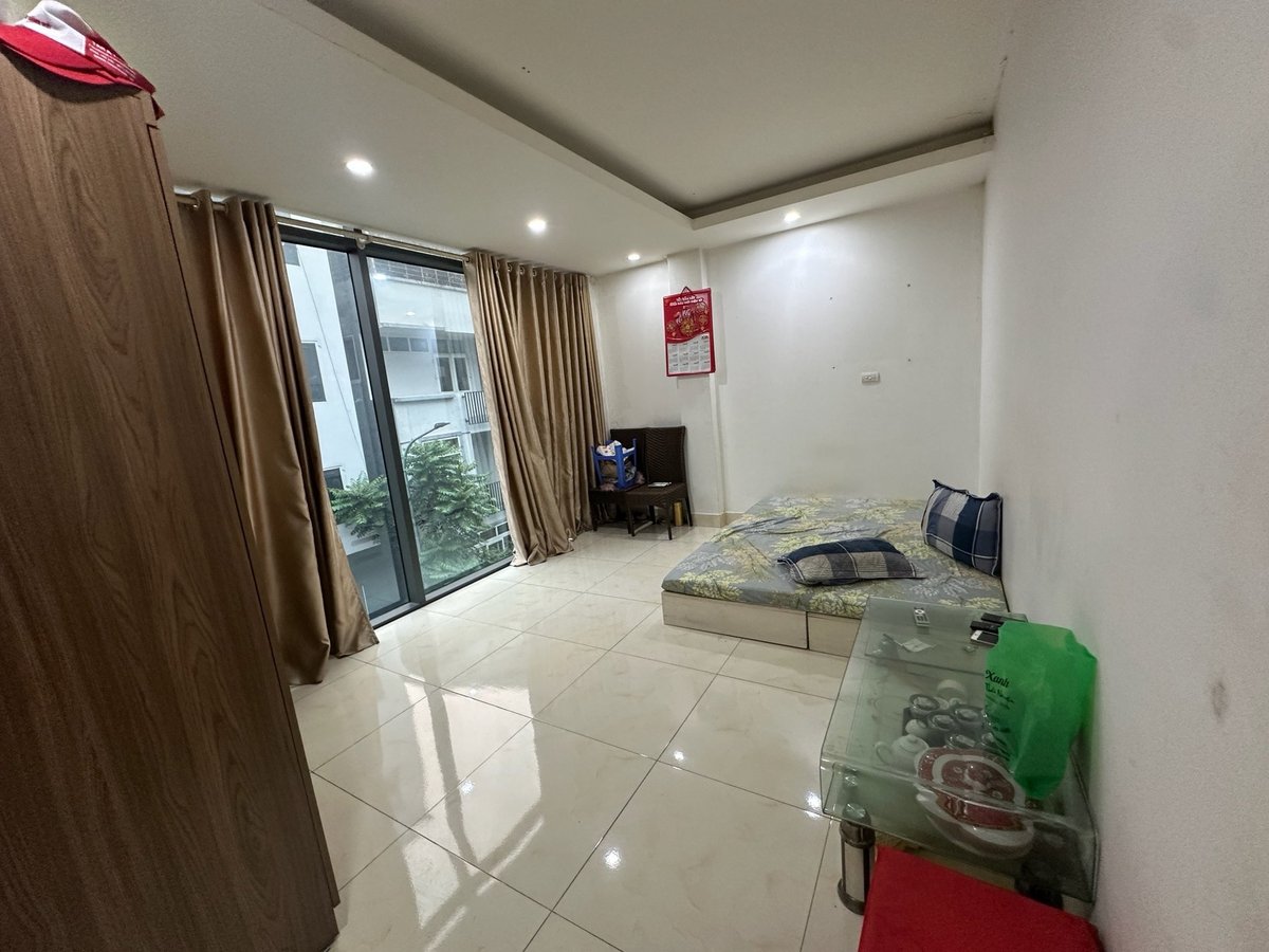 Bán Nhà Mặt Phố Nguyễn Văn Tuyết. Đống Đa. Lô Góc. Ô Tô. Vỉa Hè. DT 40m2. Giá 28.2 Tỷ.  15991390