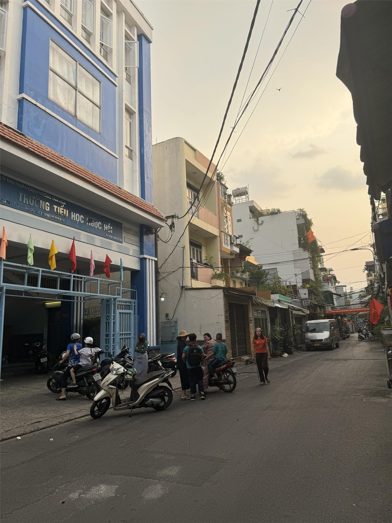 **Bán nhà hxh 373 Lý Thường Kiệt, P.9, Tân Bình (5,5x10m) - 4 tầng 15991508