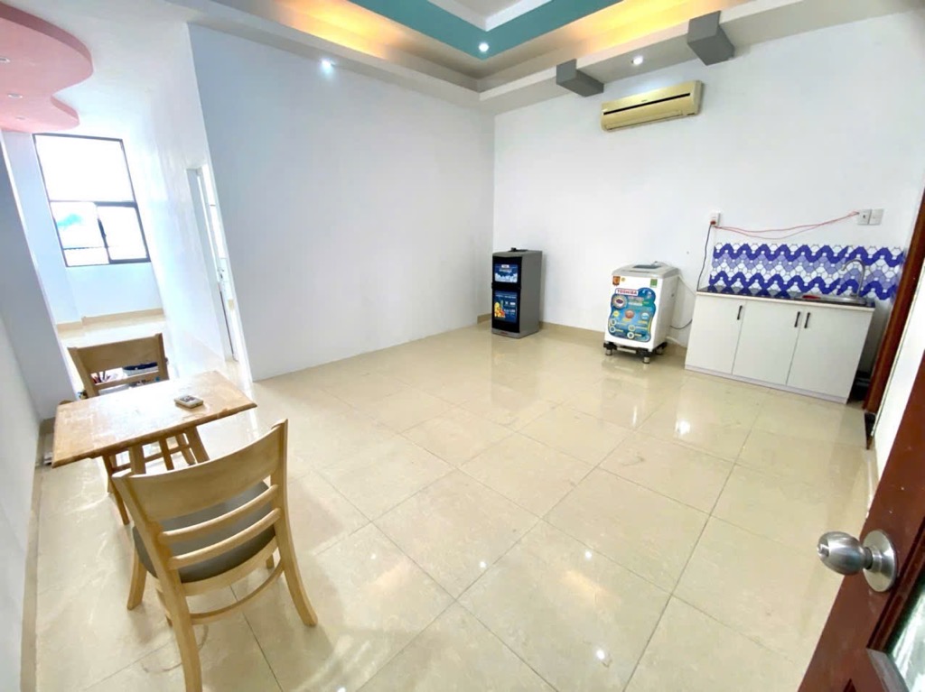 Nhà 8 Tầng Siêu đẹp - Hẻm Xe Tải rộng 8m Bùi Hữu Nghĩa
- Thu Nhập ngay 80 tr/Tháng - SD 500 m2  💥  19.7 TỶ.

 15991597