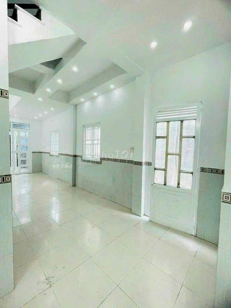 NHÀ CHÍNH CHỦ - MẶT TIỀN Đường Quốc lộ 50, Thị trấn Cần Giuộc, Huyện Cần Giuộc, Long An 15991680