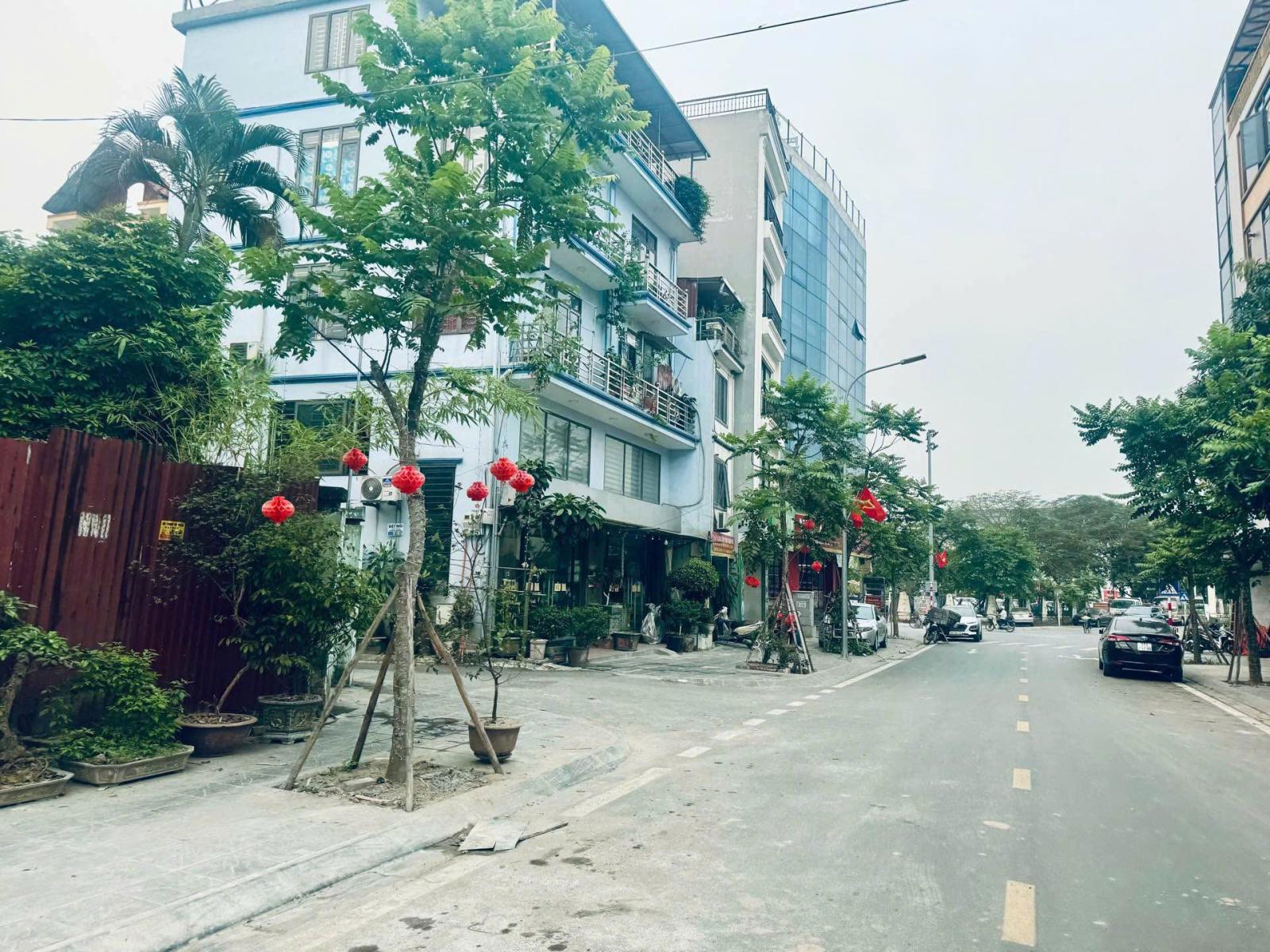 Đất đẹp ngõ 201 Phúc Lợi Ngõ rộng 3,5m Xây 6 tầng tháng máy đầu tư giữ tiền chỉ  110tr/m2 15991685