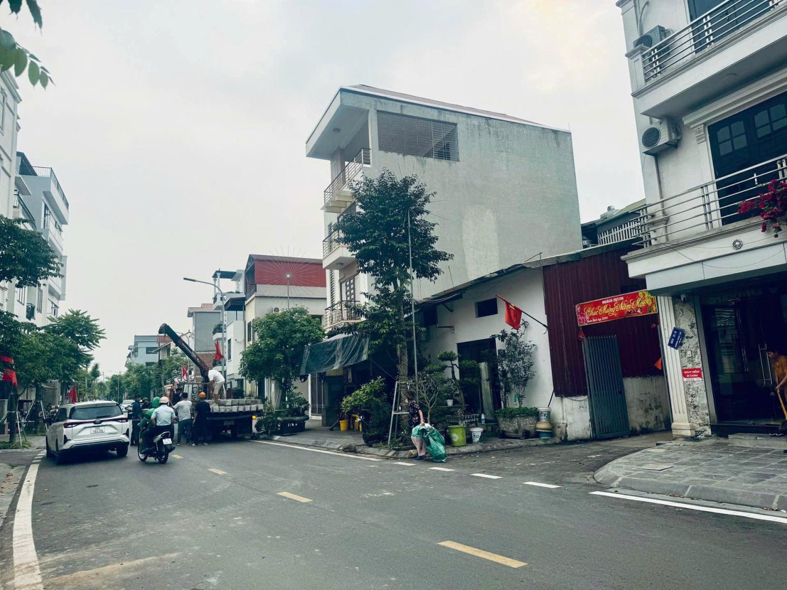 Đất đẹp ngõ 201 Phúc Lợi Ngõ rộng 3,5m Xây 6 tầng tháng máy đầu tư giữ tiền chỉ  110tr/m2 15991689