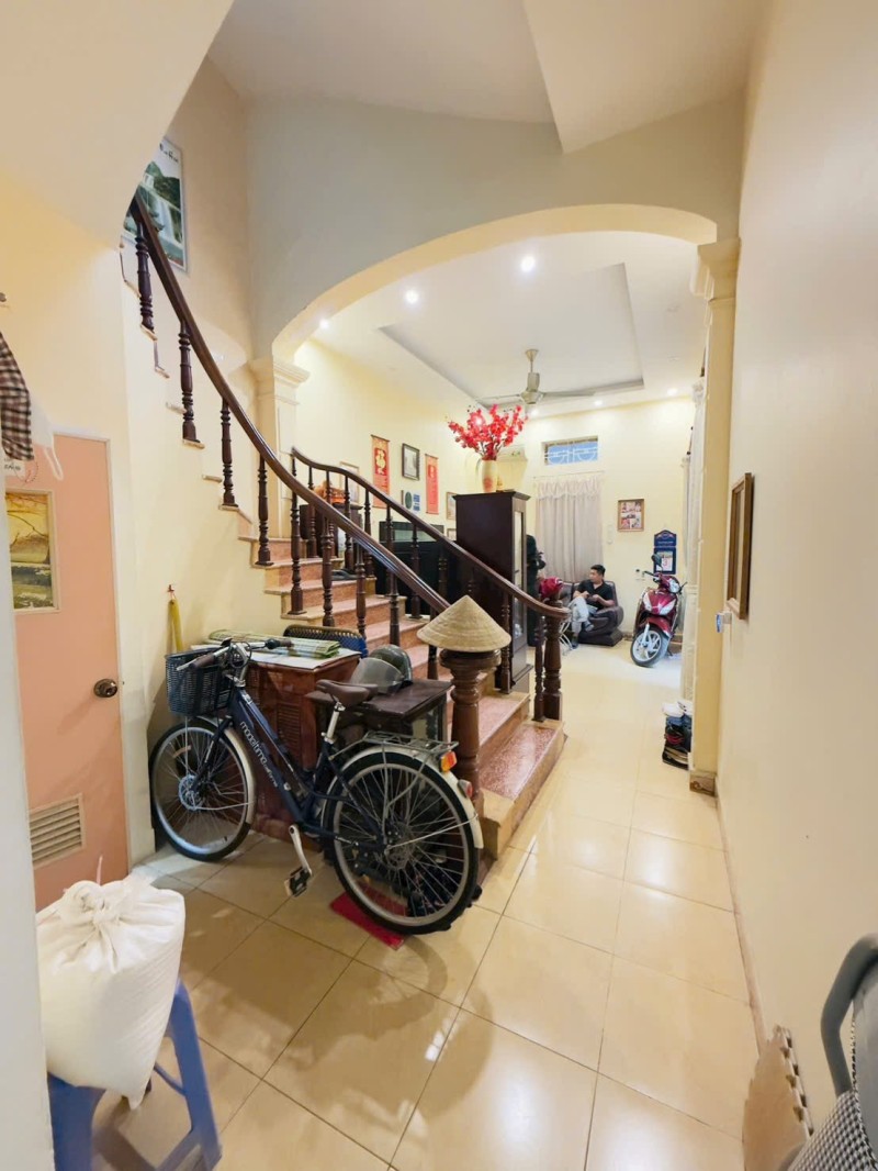 NGỌC THỤY – LONG BIÊN  45m² – MT 11m – 3 TẦNG – NGÕ THÔNG – GẦN Ô TÔ 15991711