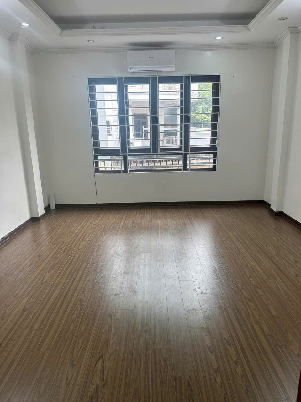 Cho thuê nhà ngõ 254 Minh Khai, 35m2 x 5 tầng, 3 ngủ, 4 WC,  13 Triệu 15991730