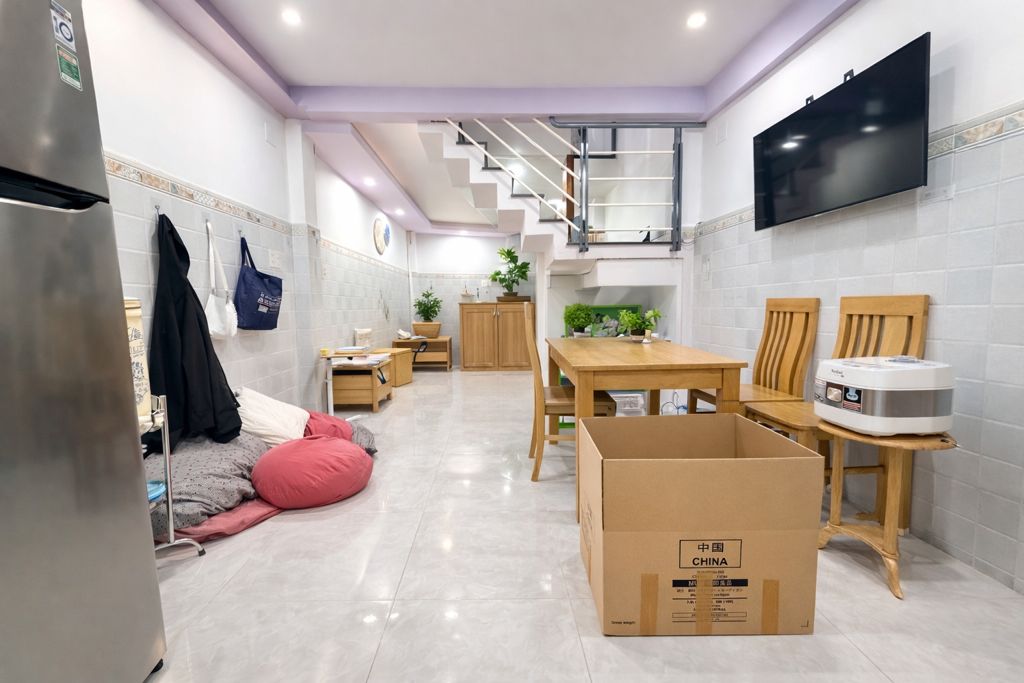 Nhà 4 tầng đúc hẻm 42 Hoàng Hoa Thám, Bình Thạnh, 5pn có nội thất chỉ 4ty6 15991733