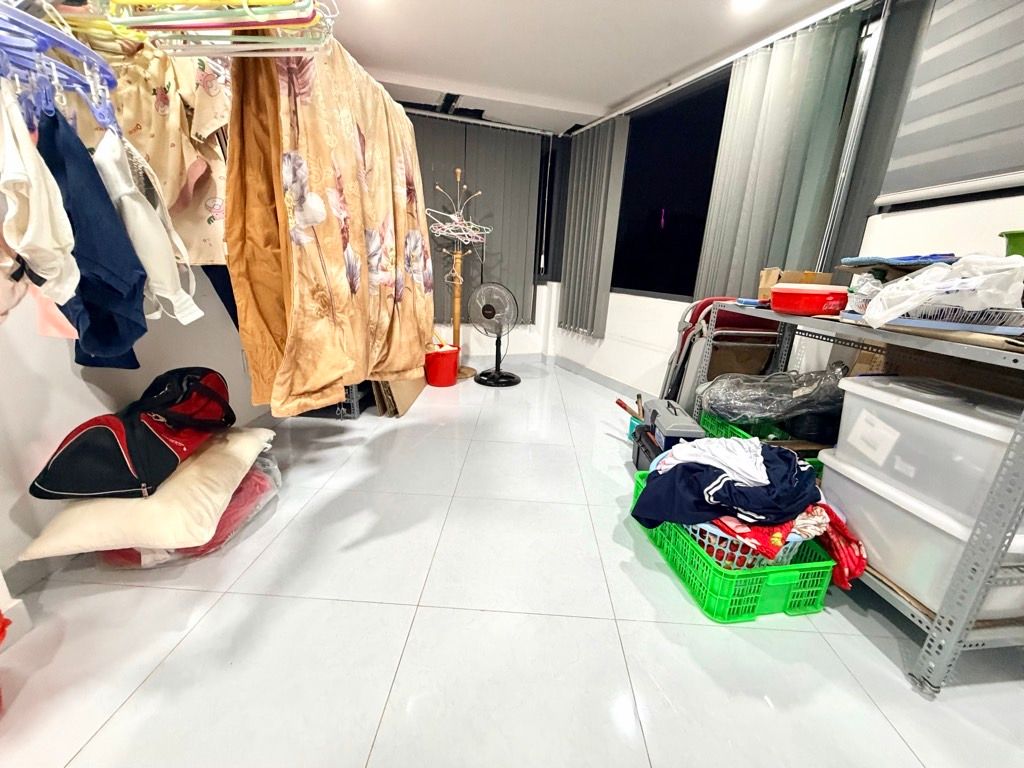 Nhà 4 tầng đúc hẻm 42 Hoàng Hoa Thám, Bình Thạnh, 5pn có nội thất chỉ 4ty6 15991733