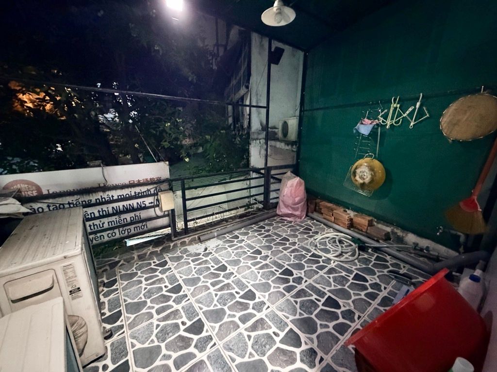 Nhà 4 tầng đúc hẻm 42 Hoàng Hoa Thám, Bình Thạnh, 5pn có nội thất chỉ 4ty6 15991733