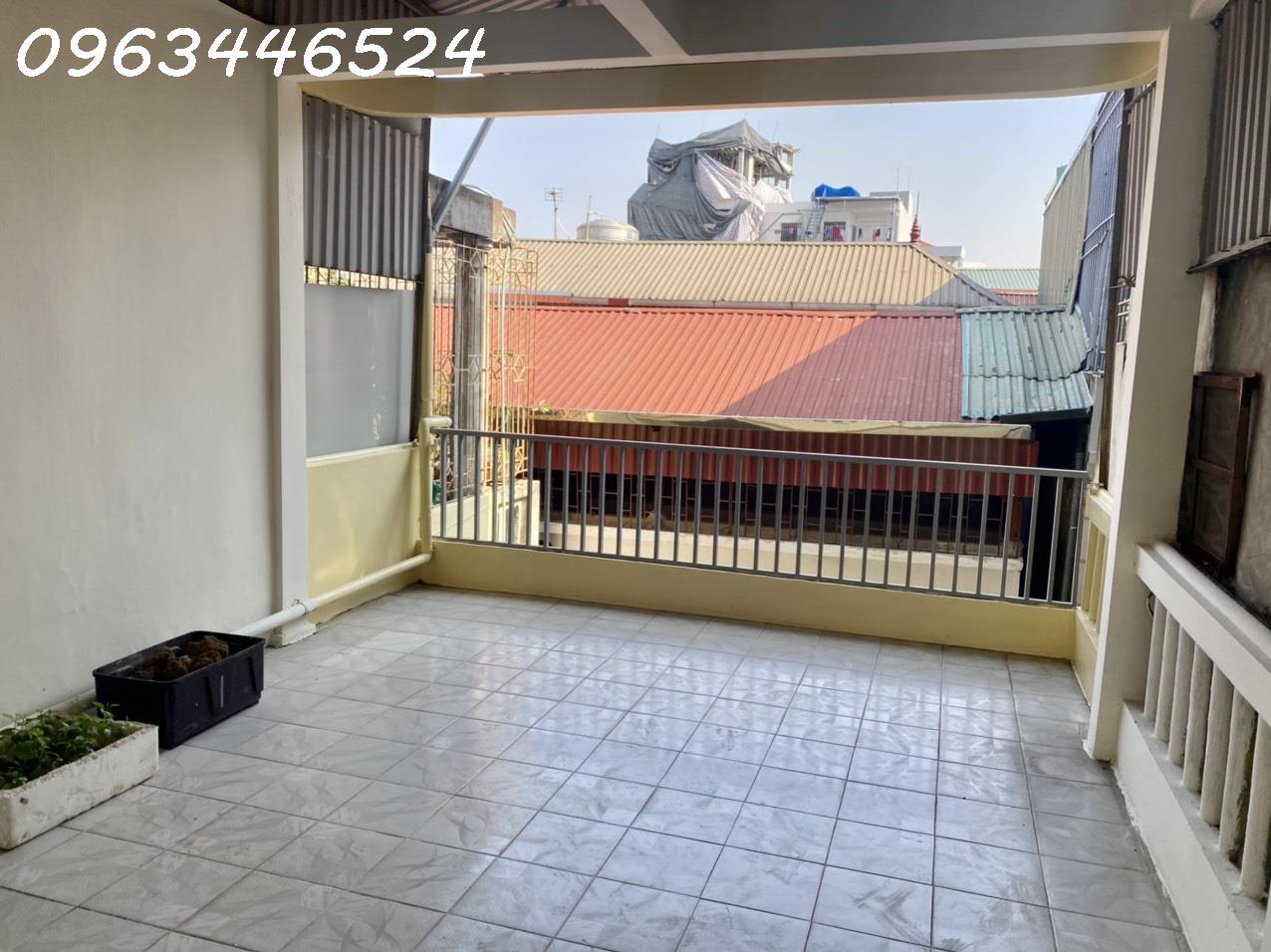 Bán gấp giá rẻ Nguyễn Văn Linh 75m, 3 tầng, mặt tiền 6m, 7.8 tỷ Long Biên. 15991779