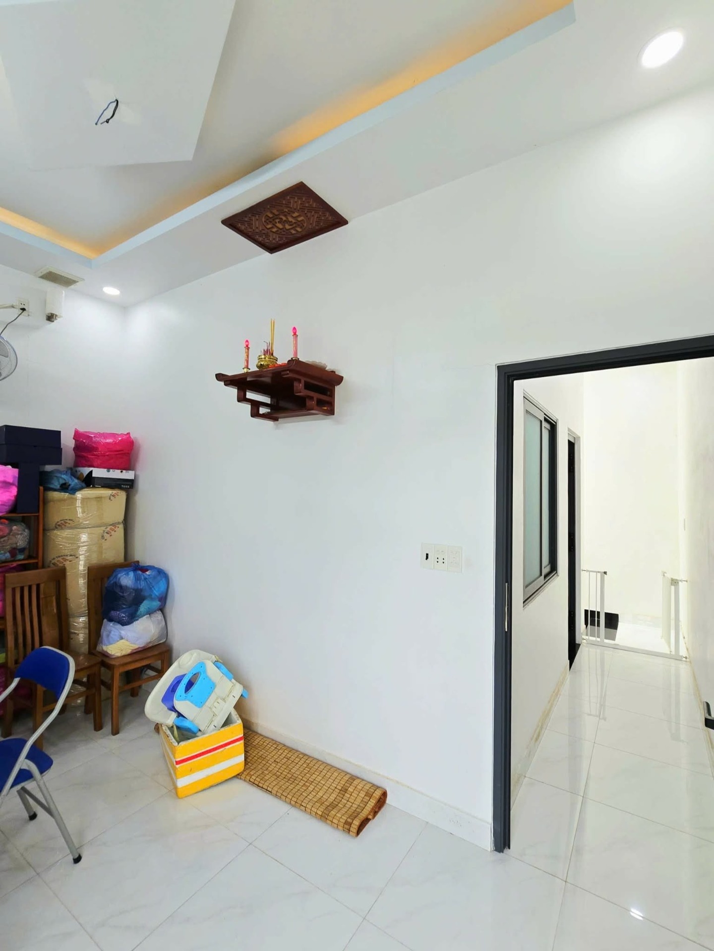 Thanh lý nhà mặt tiền hướng ra chợ qui đức bình chánh Giá 890 Triệu  15991830