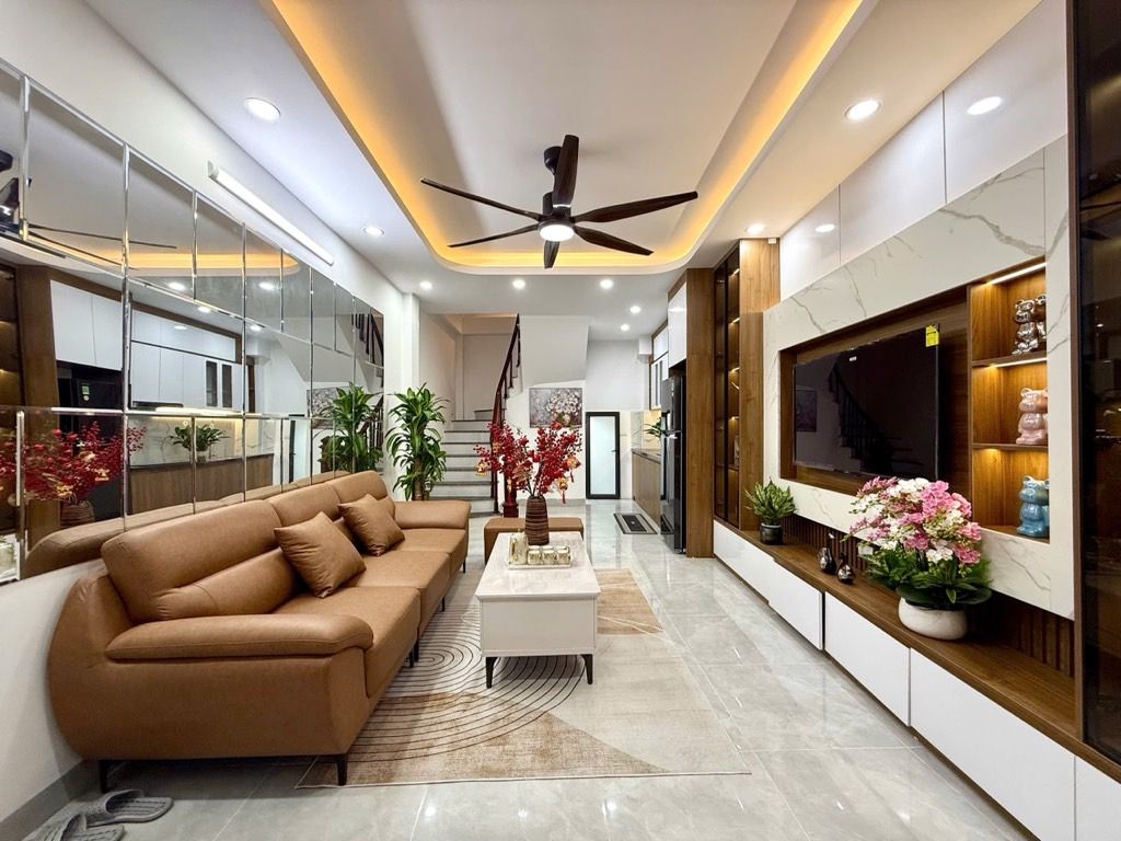 Bán nhà phố Đê La Thành, Đống Đa, nhà xây mới, gần phố, 42m, 5 tầng, 10.3 tỷ 15991866