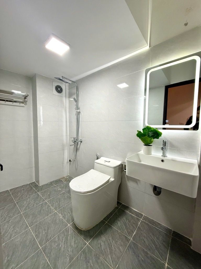 Bán nhà phố Đê La Thành, Đống Đa, nhà xây mới, gần phố, 42m, 5 tầng, 10.3 tỷ 15991866