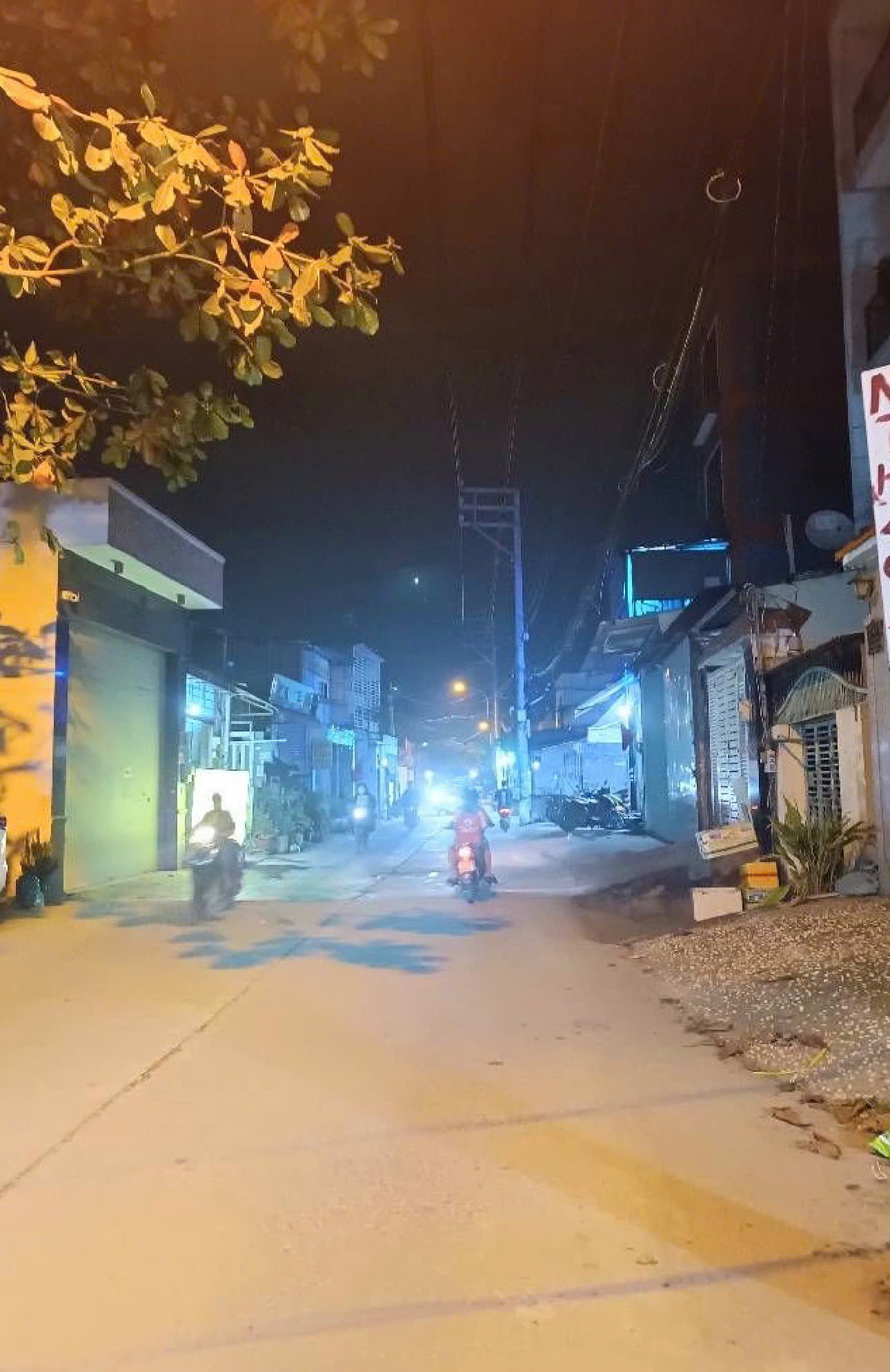 Đường Cây Cám -  ngay  KÊNH THAM LƯƠNG CHỈ 4.4 TỶ - HXH - 56m2 15991892