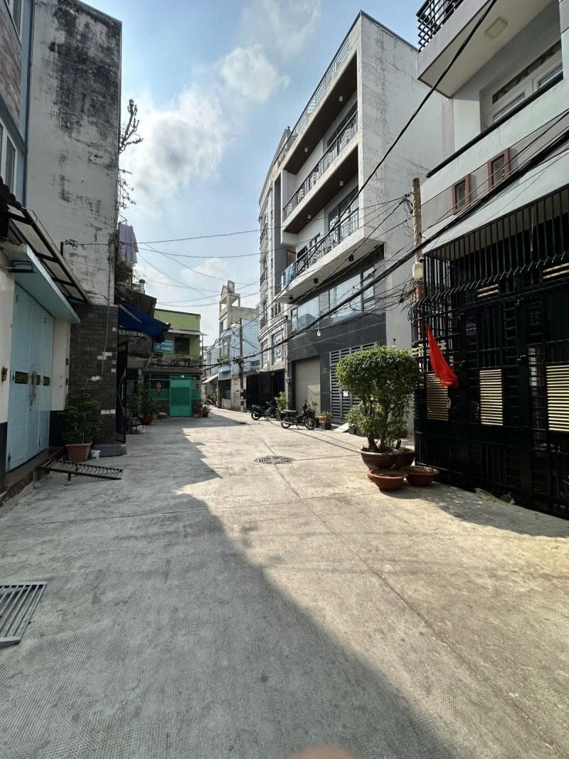 Bán nhà Âu Cơ - ngay Đồng Đen, đối diện Bệnh Viện Tân Phú, 5,8x12m, 4 Tầng - 3PN, 8 tỷ. 15991899