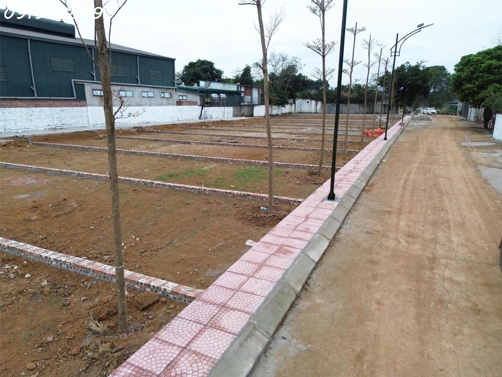 Cắt lỗ bán lô đất hai mặt thoáng cách trục hồ tây ba vì đúng 100m 15991909