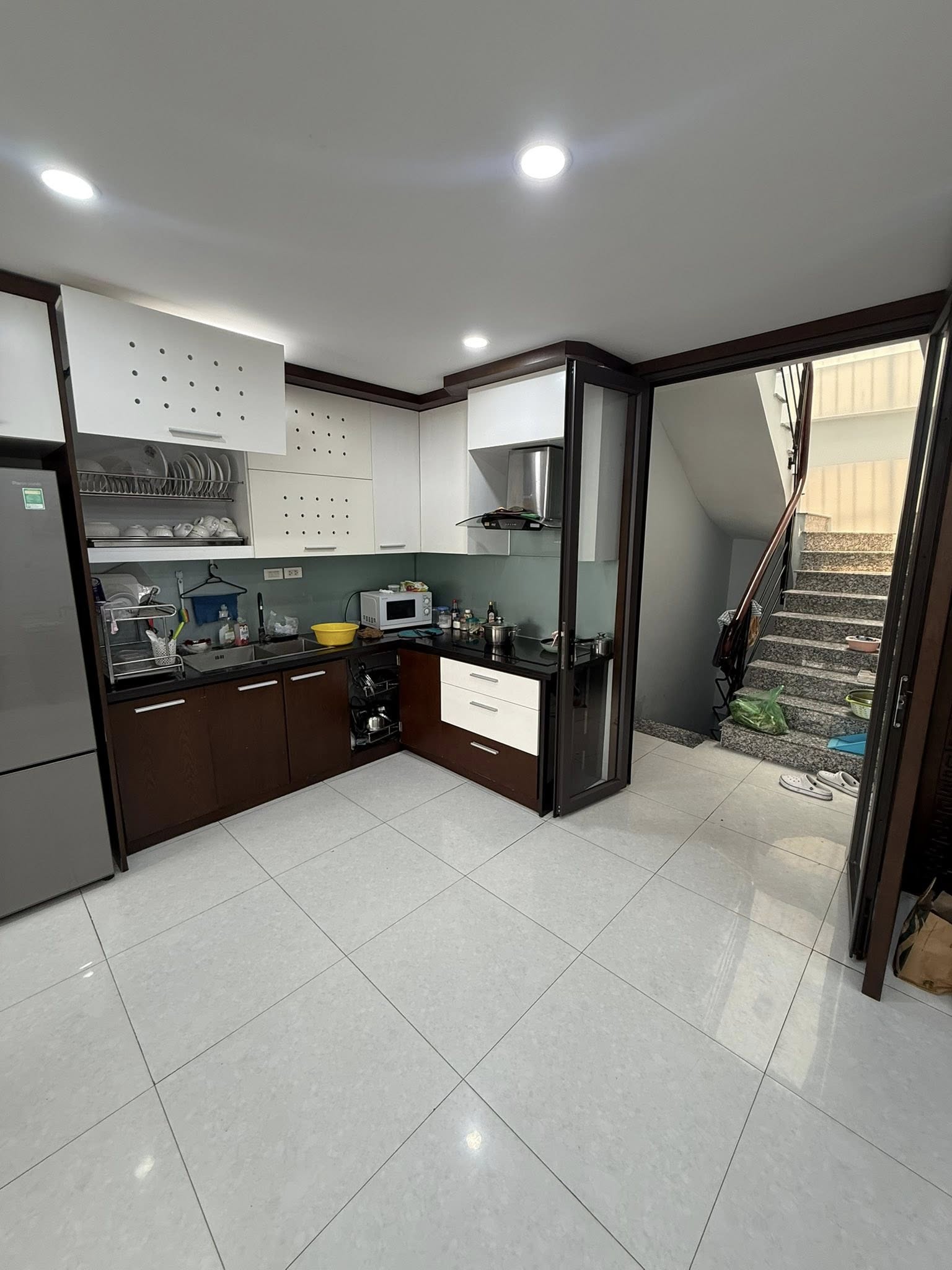 Giảm chào! Bán nhà mặt phố Trung Phụng 50m2, 6 tầng thang máy, mặt tiền 4.8m, 36.8 tỉ, vỉa hè rộng, 15991944