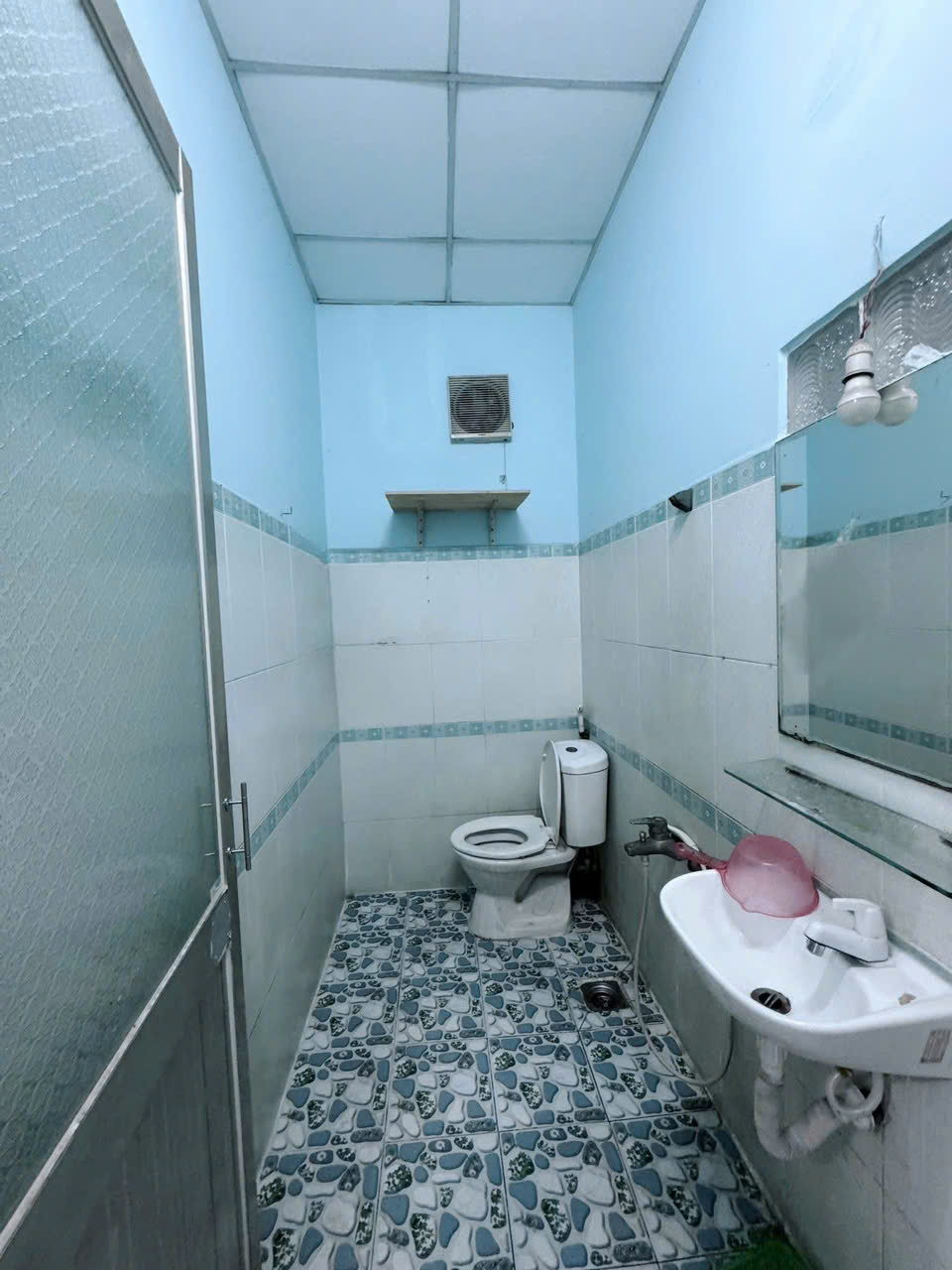 CHO THUÊ PHÒNG TẦNG 3 – MẶT TIỀN GÒ XOÀI, P. Bình Hưng Hoà, TP HCM 15991973