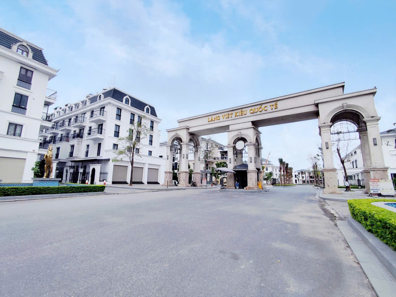 💋💋Biệt thự Làng Việt Kiều - 232m 3 tầng - Đường 24m cực rộng 15991988