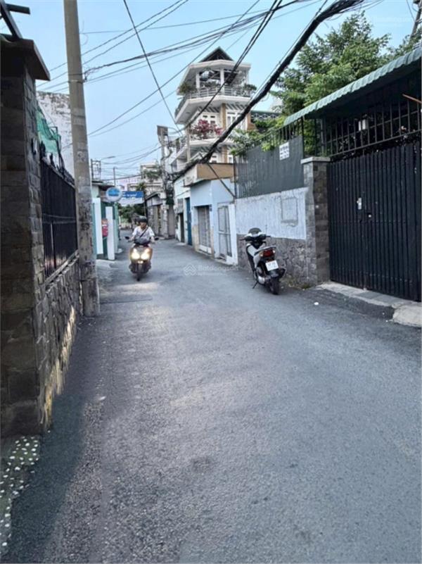 Nhà 3 tầng Đường số 9 ngay Lotte 4,1x18m nở hậu 5m. Bán đất tặng nhà đang có 8P cho thuê. 7,8 tỷ TL 15992012