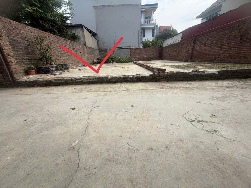 Bán đất Hương Mạc Từ Sơn- ngõ Nông- Oto - Hàng xóm đông Anh- 50m nhỉnh 1 tỷ( 15992083