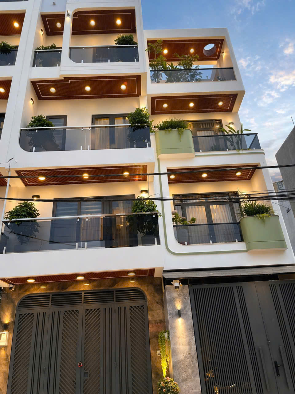 Bán nhà mặt tiền 1 trệt 1 lửng 2 lầu 5x19m giá 5,8 tỷ Đường 12m nhựa Phạm Thị Tôm 15992100