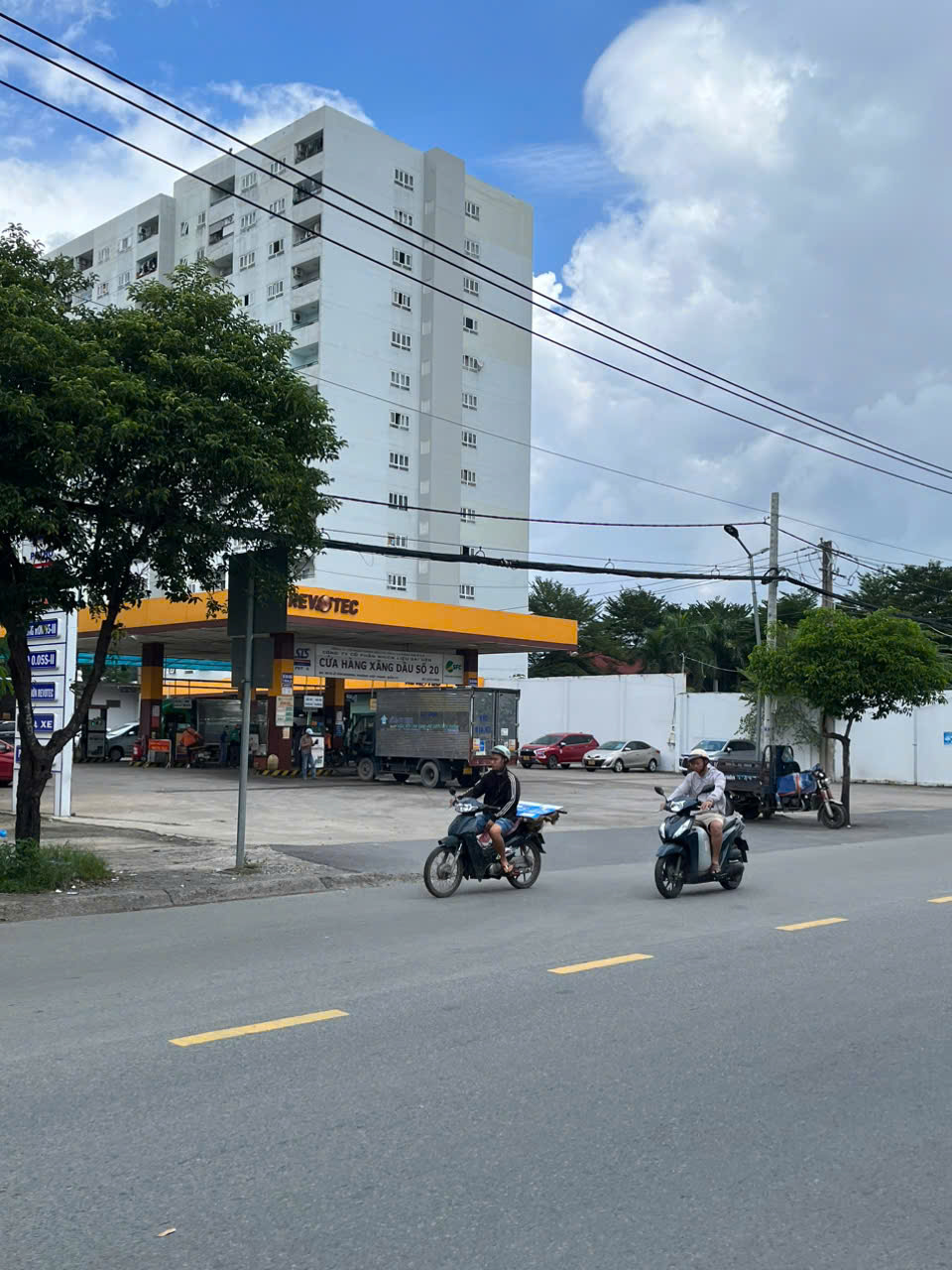 Bán nhà mặt tiền 20x50m giá 120 tỷ Đường Lê Văn Khương 15992104