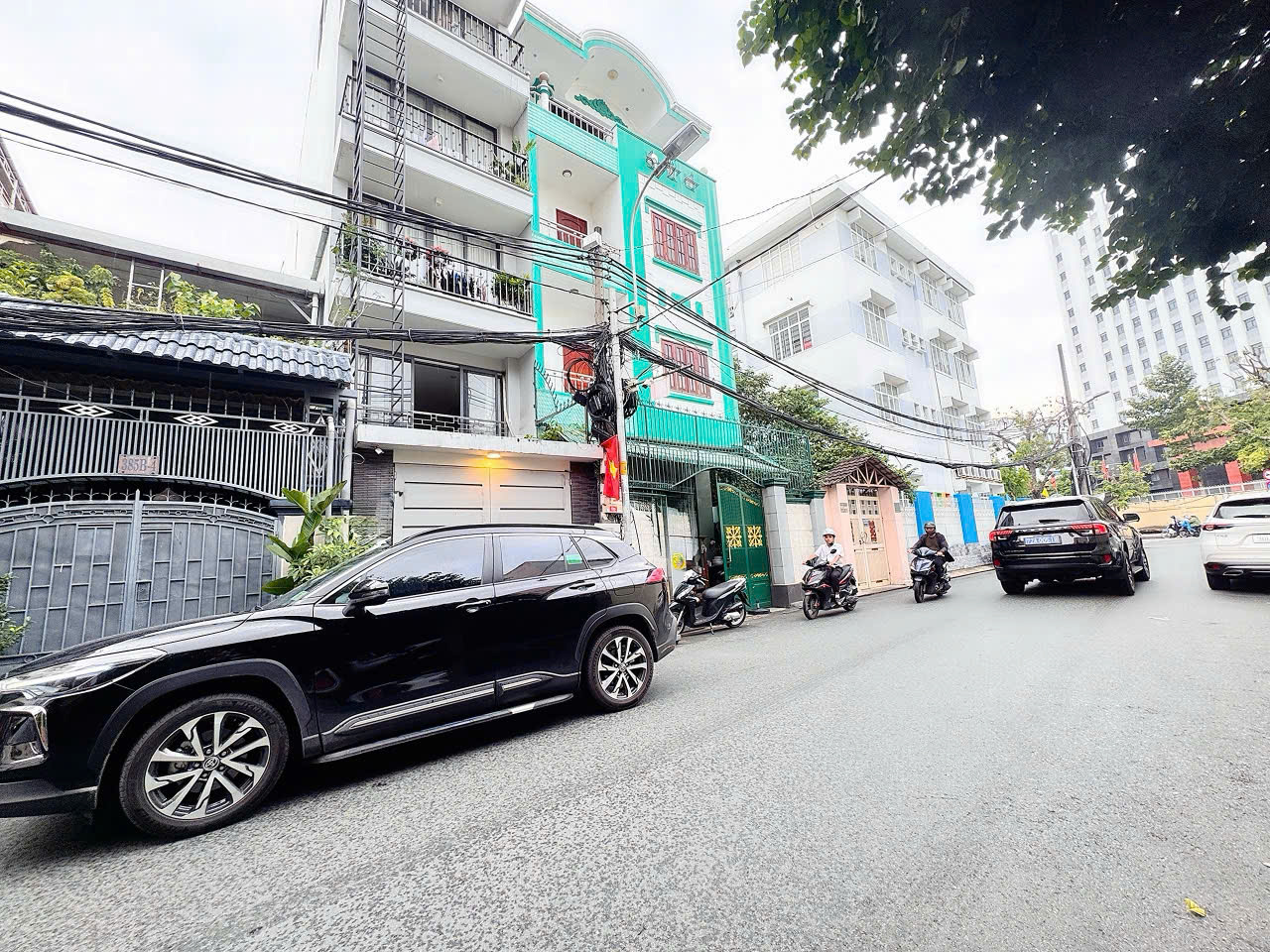 SIÊU PHẨM HIẾM BÁN Đ.NGUYỄN TRÃI, QUẬN 1 - NGANG 6,8M*16M - NGAY BỘ CÔNG AN - SỔ HỒNG VUÔNG ĐẸP * 15992115