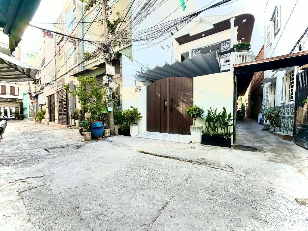 Bán nhà 3 mặt tiền đường Âu Dương Lân ngang 5m Đẹp Lung Linh- 0931172218 15992169