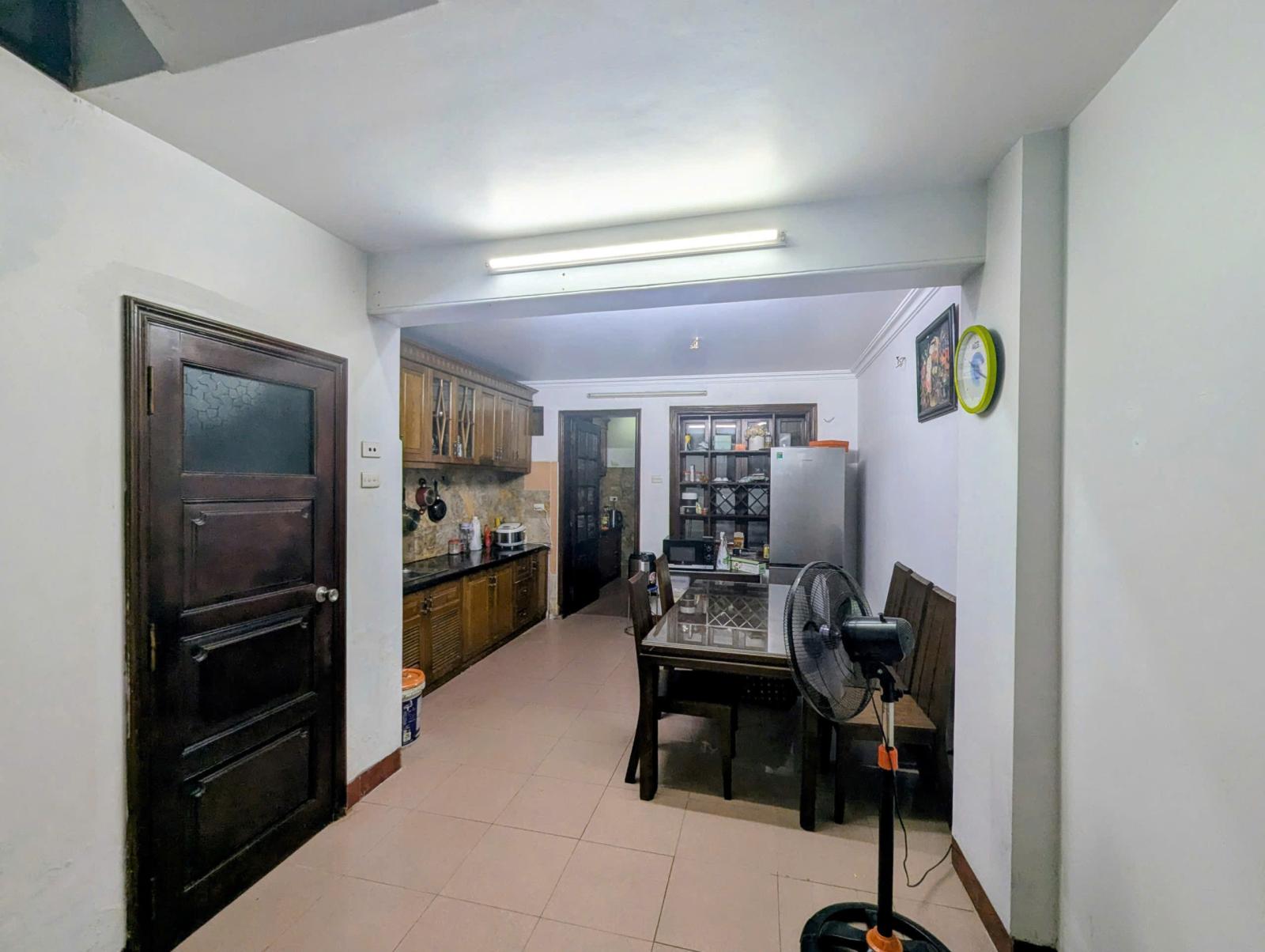 Cho thuê nhà nguyên căn tại ngõ 144 Vương Thừa Vũ, 70m², xây 4 tầng, 4 ngủ, 17 Triệu 15992170