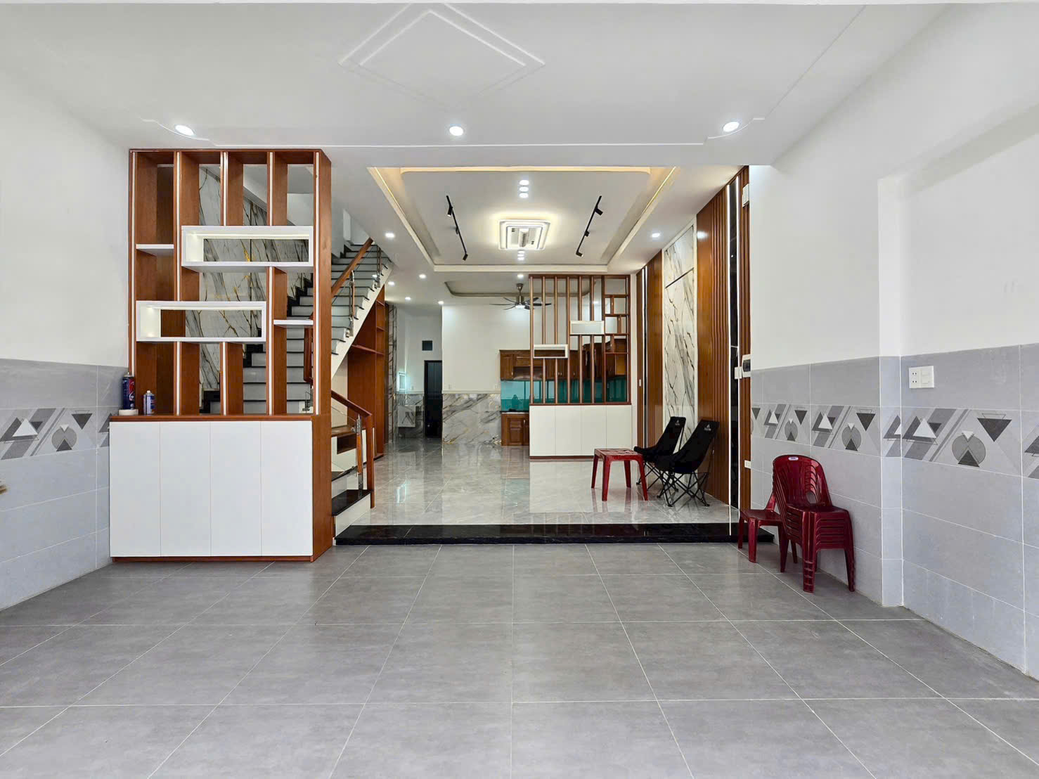 📣📣 Bán nhà 1 Trệt 1 lầu 80m2 SHR thổ cư đường ô tô (P. Bửu Hoà) chỉ 2,050 tỉ 15992177