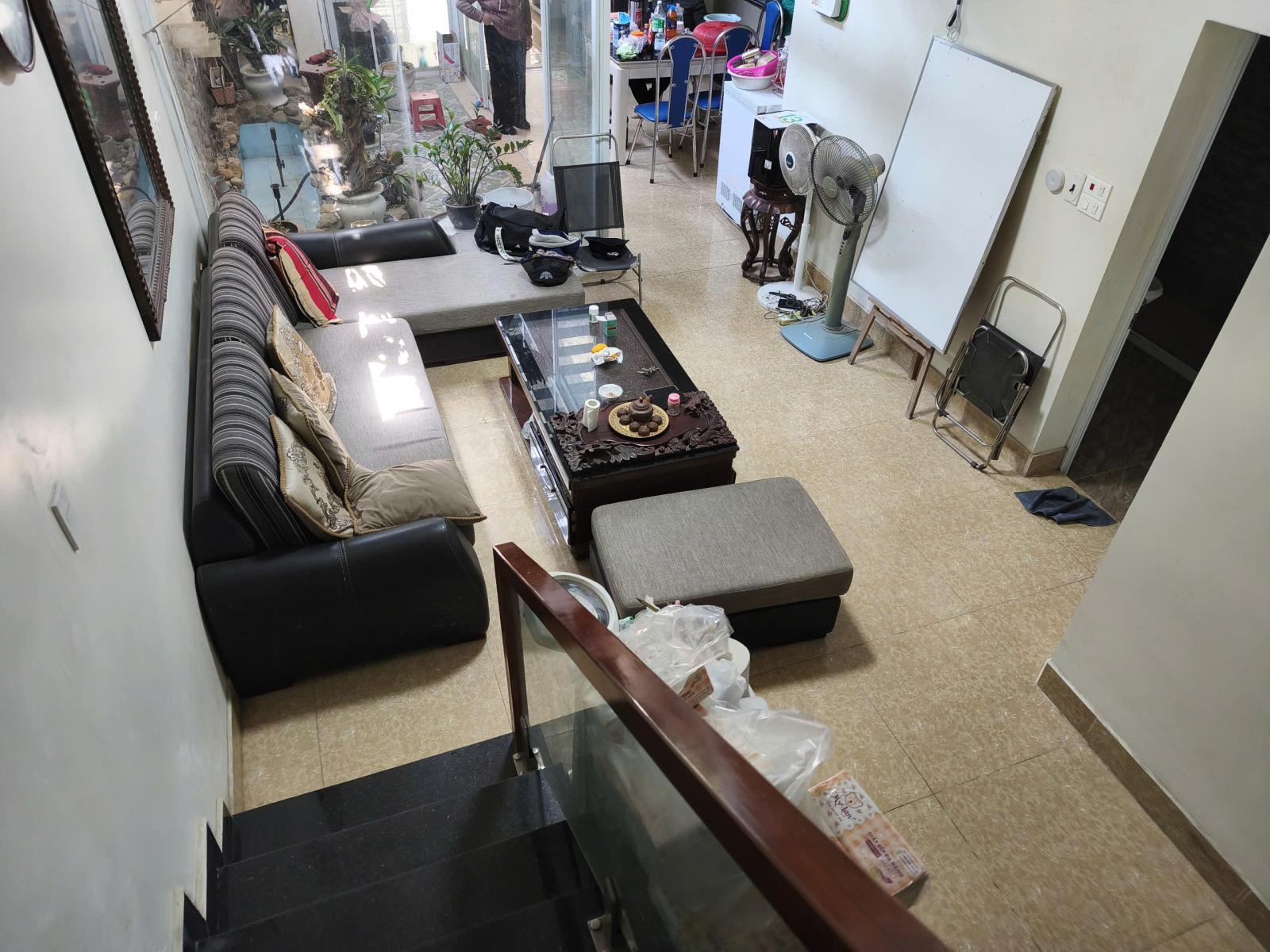 BÁN NHÀ TUYẾN 2 LÊ THÁNH TÔNG – ~100M² – Ô TÔ VÀO SÂN – GIÁ 100TR/M² 15992230