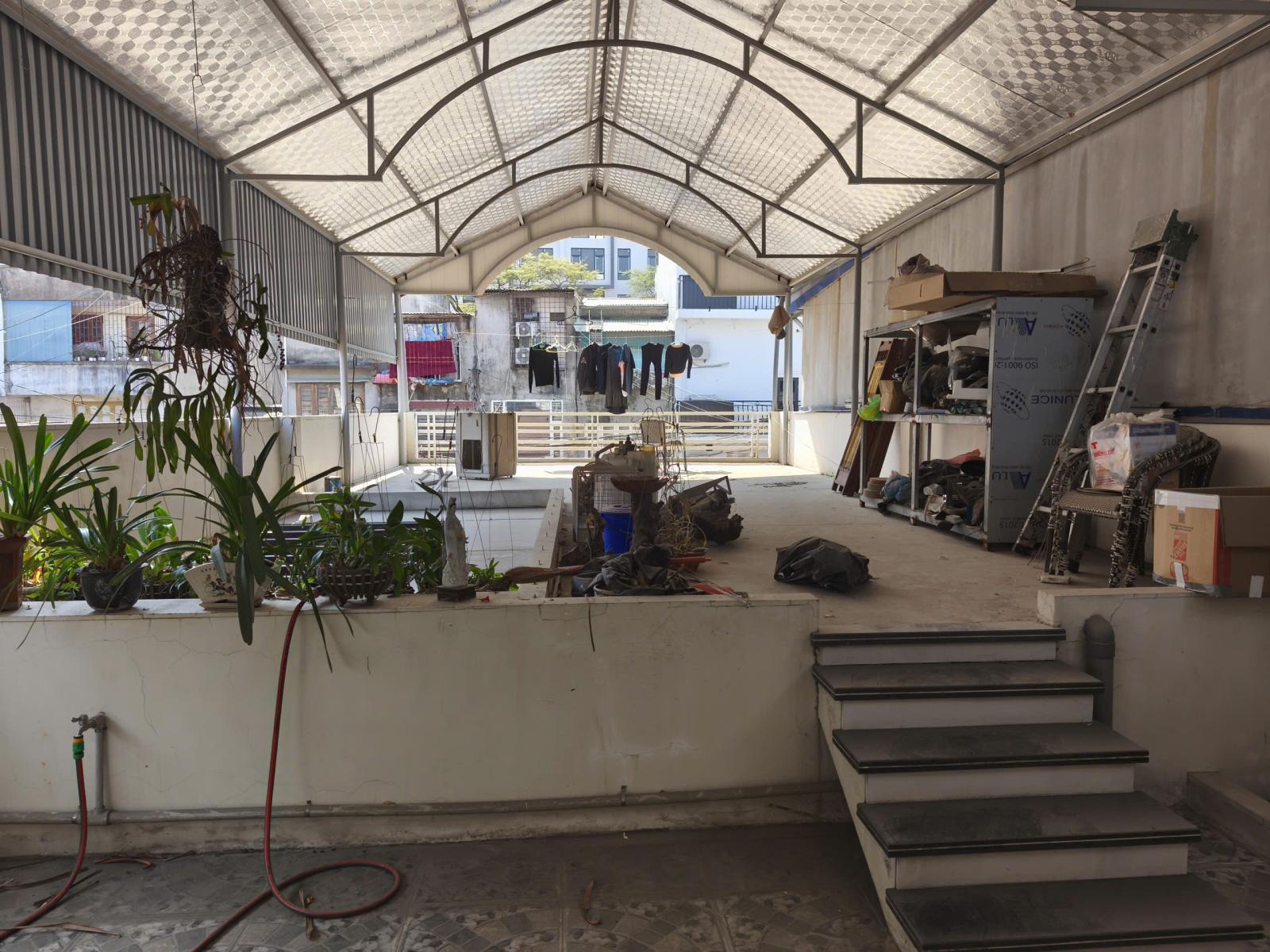 BÁN NHÀ TUYẾN 2 LÊ THÁNH TÔNG – ~100M² – Ô TÔ VÀO SÂN – GIÁ 100TR/M² 15992230