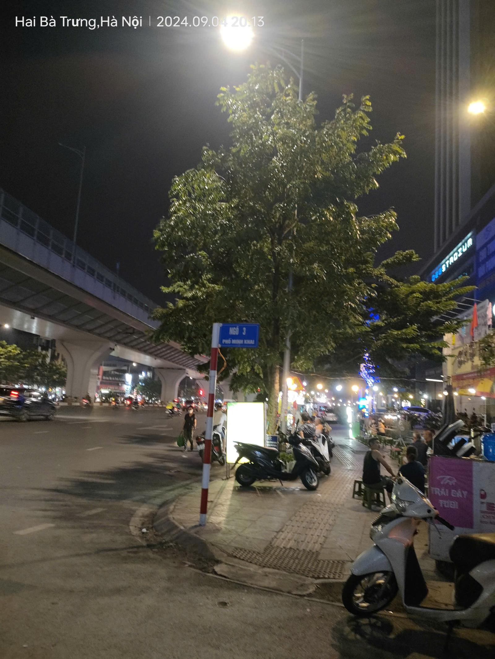 Cho thuê gấp giá rẻ căn hộ mặt phố Yên Phụ 120m, tầng 7, mặt tiền 6m, 20 tr/th Tây Hồ. 15992273