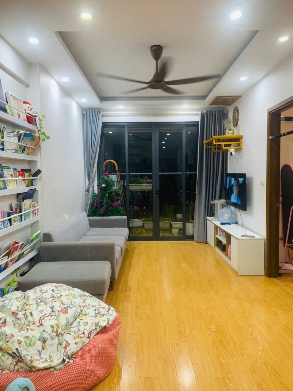 Cho thuê chung cư 885 Tam Trinh,  75m2, 2 ngủ, 2 WC, 9 Triệu 15992276