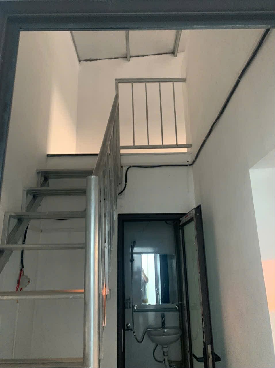 Cho thuê nhà nguyên căn, MBKD 2 mặt đường lớn 80m2 Trâu Quỳ,Gia Lâm kinh doanh tốt 15992352